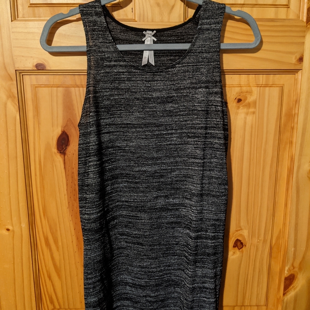 Grey long tank